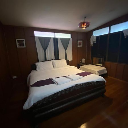 Ostello Nearthepark Boutique House Chiang Mai Esterno foto