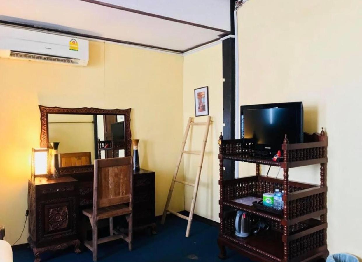 Ostello Nearthepark Boutique House Chiang Mai Esterno foto