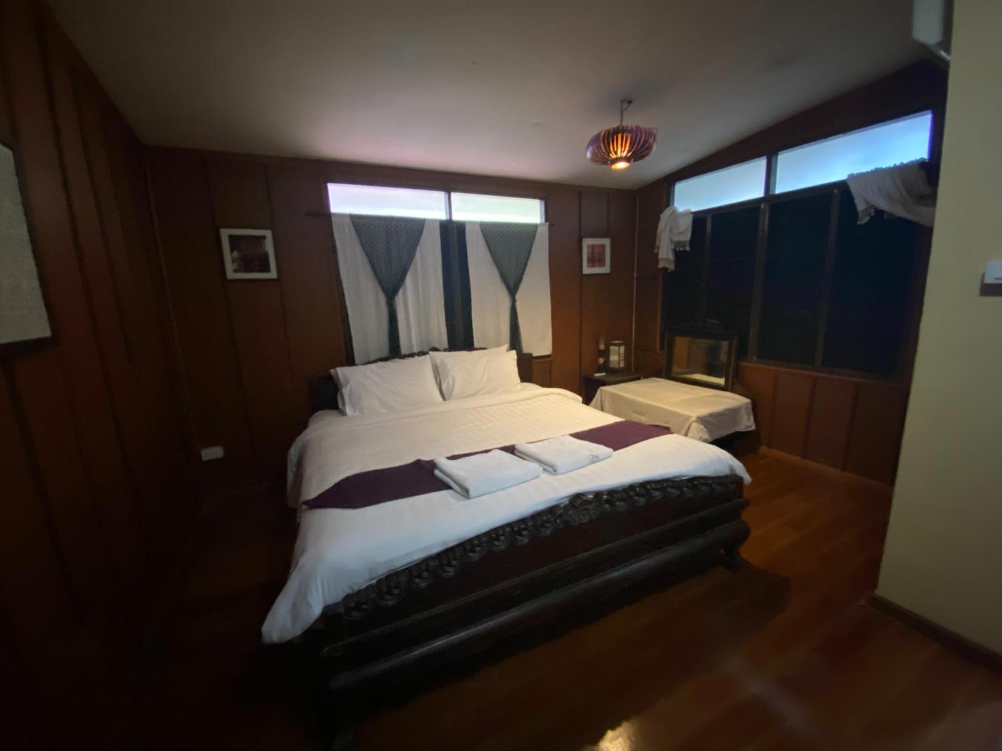 Ostello Nearthepark Boutique House Chiang Mai Esterno foto
