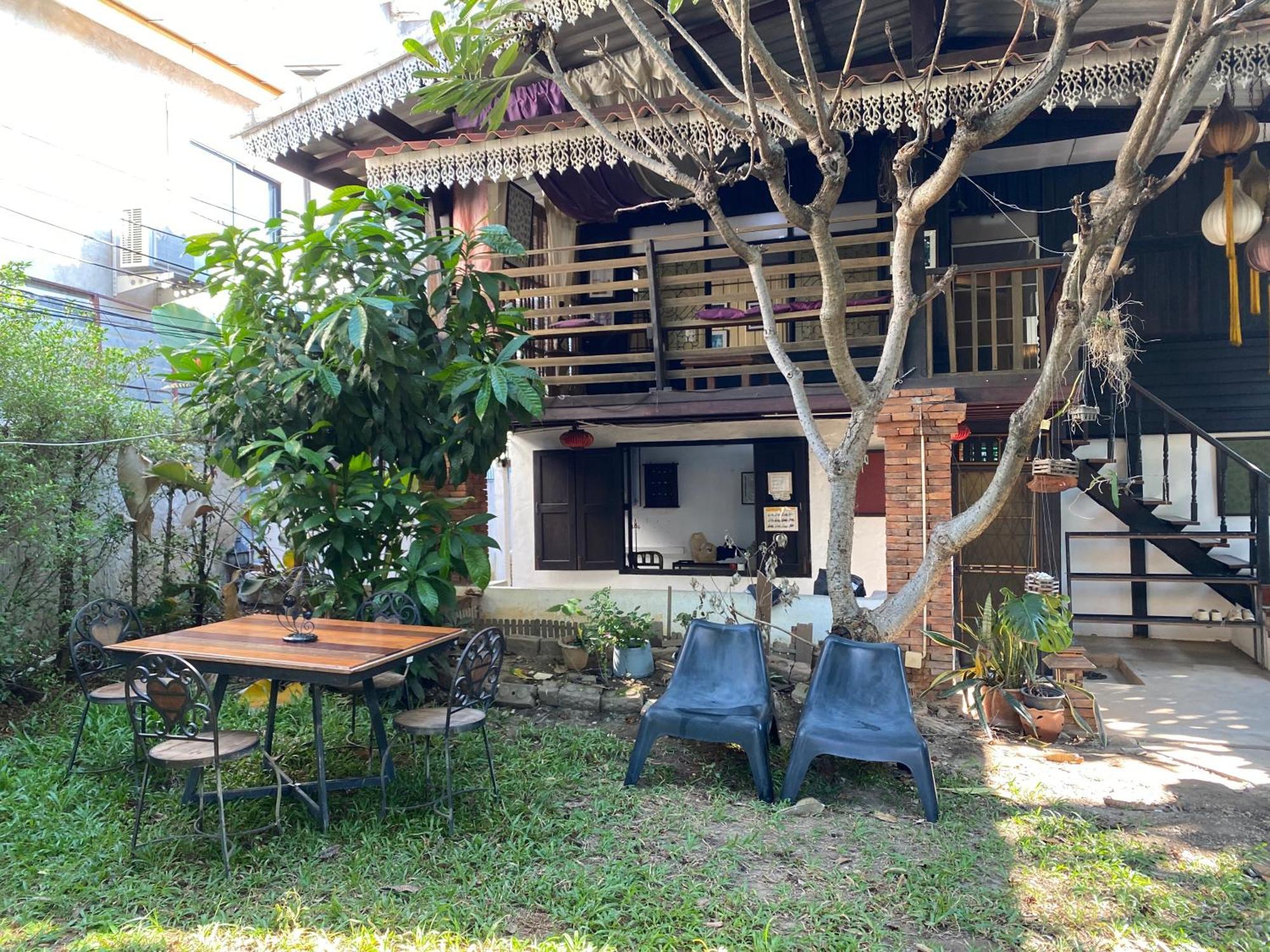 Ostello Nearthepark Boutique House Chiang Mai Esterno foto